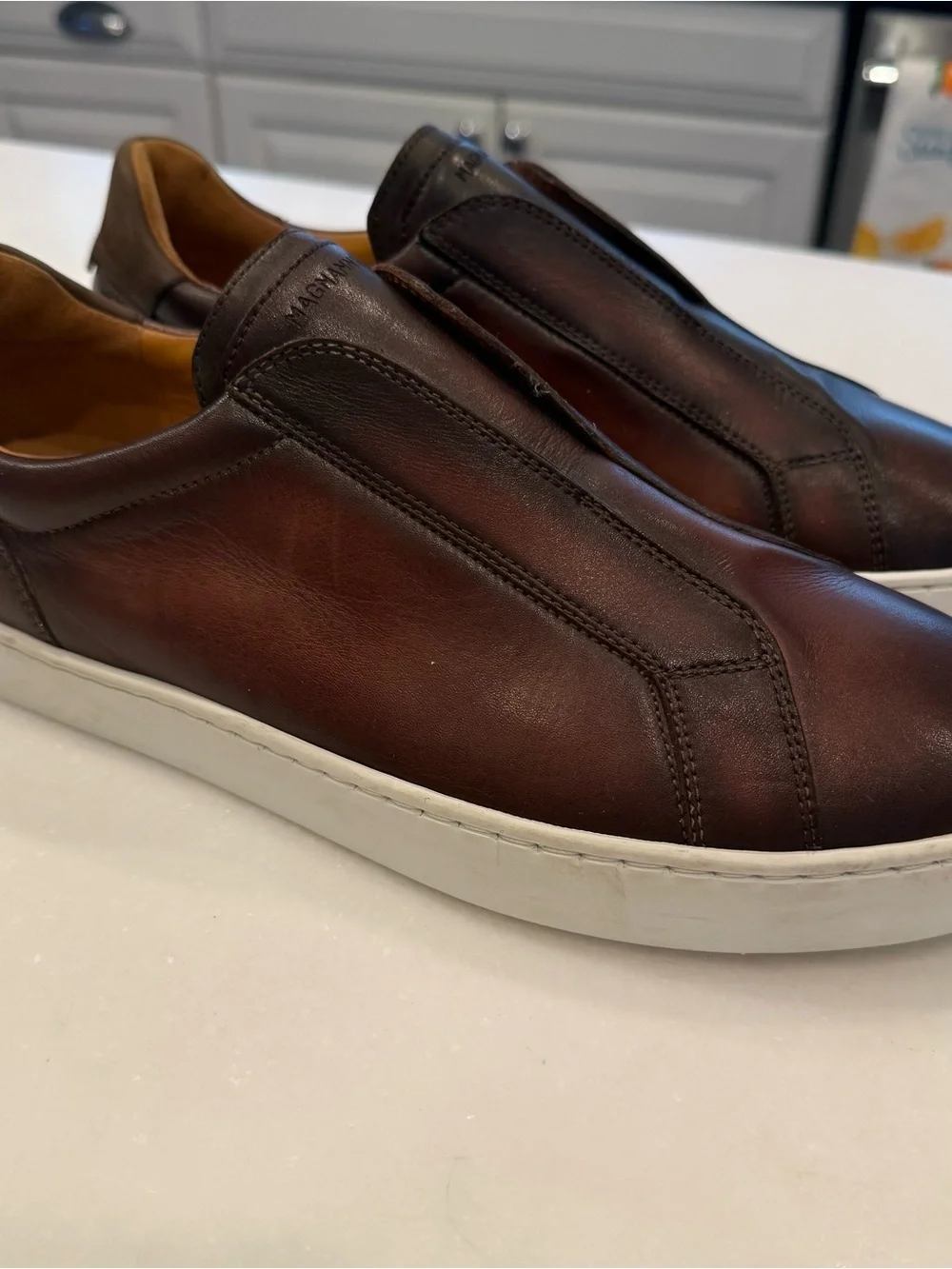 Magnanni Mens Gaslon Dress Sneakers Brown Leather Slip-On Sz US 8.5 EU 41.5 NEW